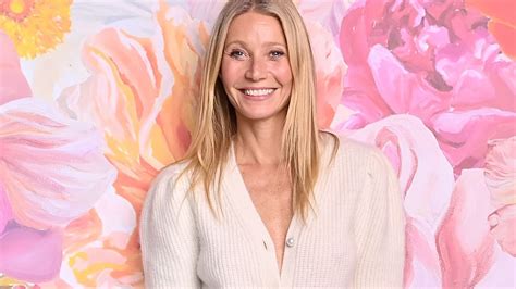 nude pics of gwyneth paltrow|See Gwyneth Paltrows Nude Photo of Herself on 50th Birthday